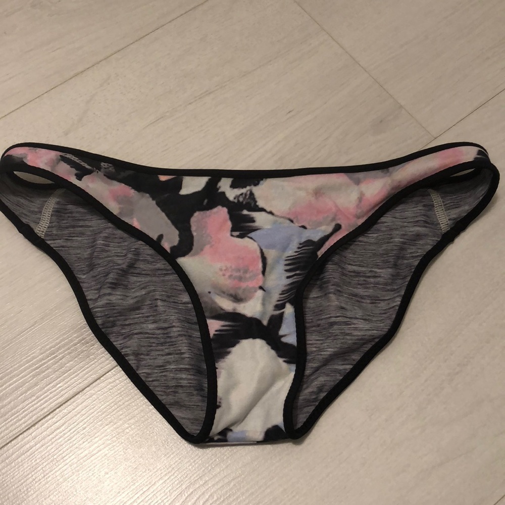 lululemon reversible bikini bottoms